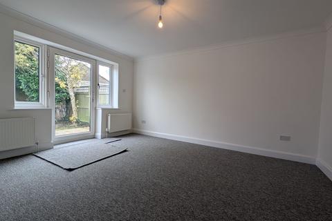 3 bedroom detached house to rent, Ilex Road, Folkestone, CT19