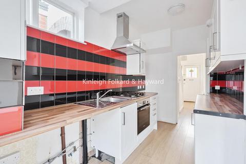 3 bedroom terraced house for sale, Cowdrey Close, Enfield