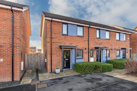 2 bedroom end of terrace house for sale, Roseden Way, Great Park, NE13