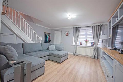 3 bedroom terraced house for sale, Primula Way, Springfield, Chelmsford