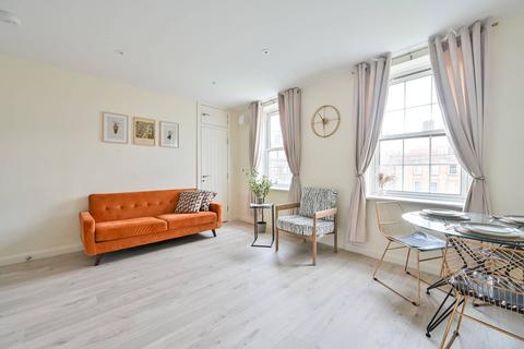 2 bedroom flat to rent, Comber Grove, Camberwell, London, SE5