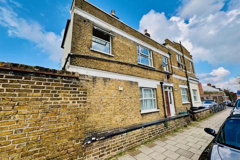 3 bedroom detached house for sale, Avenue Road, Beckenham BR3