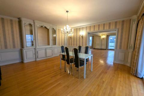 5 bedroom flat for sale, Riverside Drive, London