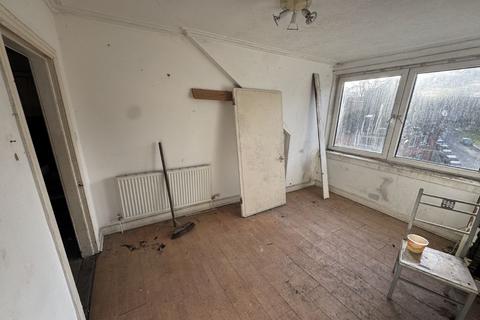 1 bedroom flat for sale, South Street, Flat 3-1, Greenock PA16