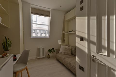 Studio to rent, Linden Gardens, London W2