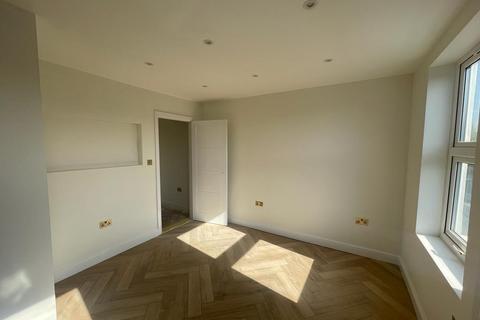 1 bedroom flat to rent, Grafton Road, London