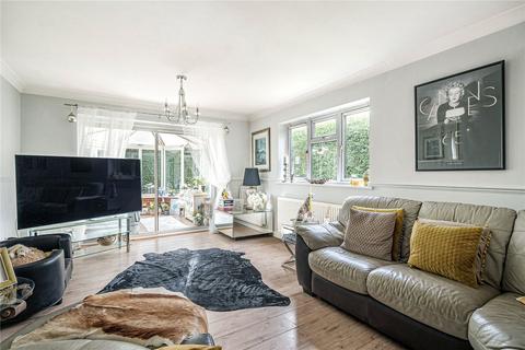 17 Churchfields, Kingsley, Bordon, GU35 9PJ