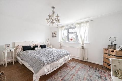 17 Churchfields, Kingsley, Bordon, GU35 9PJ