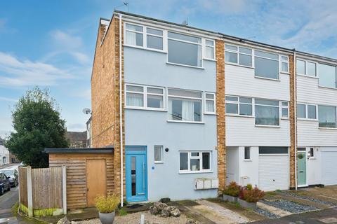 3 bedroom end of terrace house for sale, Thames Street, Walton-on-Thames, Surrey, KT12