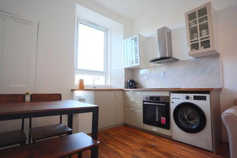 2 bedroom flat to rent, Dalry Road, Dalry, Edinburgh, EH11