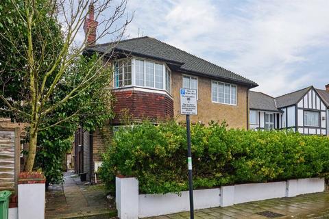 2 bedroom flat to rent, Blairderry Road, London SW2