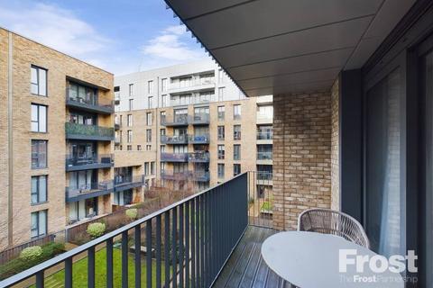 2 bedroom apartment for sale, Fairfield Avenue, Staines-upon-Thames, Surrey, TW18