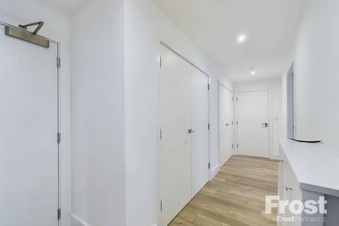 2 bedroom apartment for sale, Fairfield Avenue, Staines-upon-Thames, Surrey, TW18