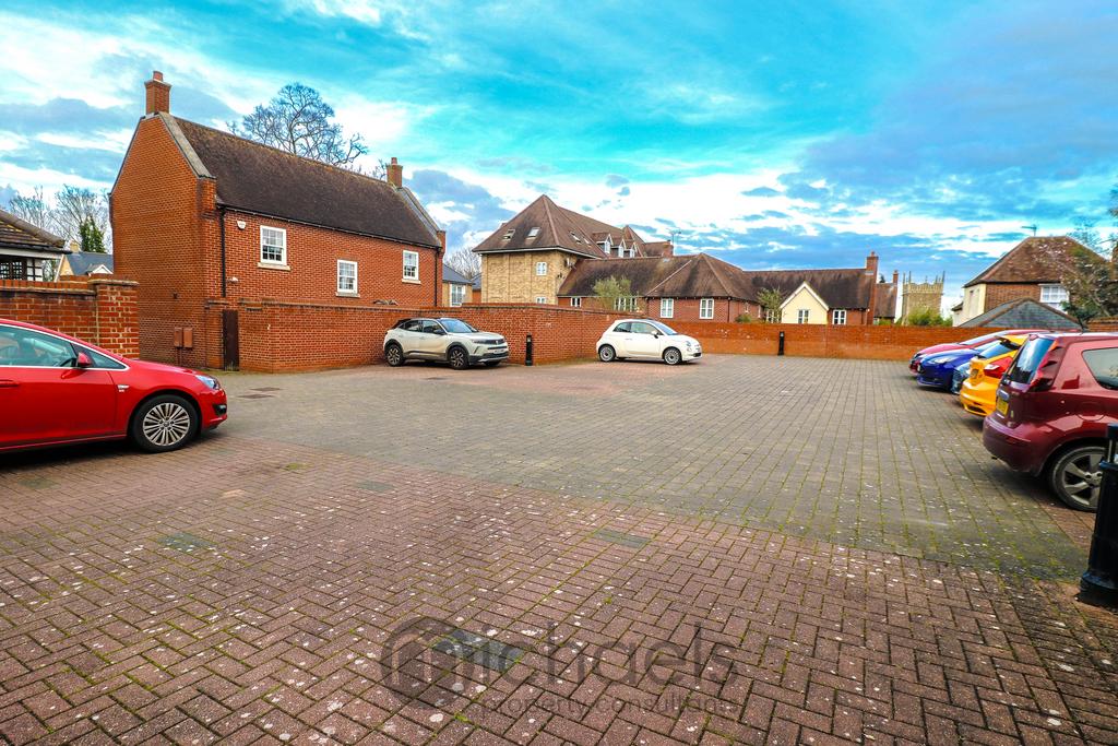 Outside, Garden & Parking