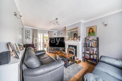 3 bedroom semi-detached house for sale, Hartley Close, Mill Hill, NW7