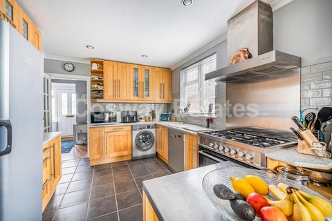 3 bedroom semi-detached house for sale, Hartley Close, Mill Hill, NW7