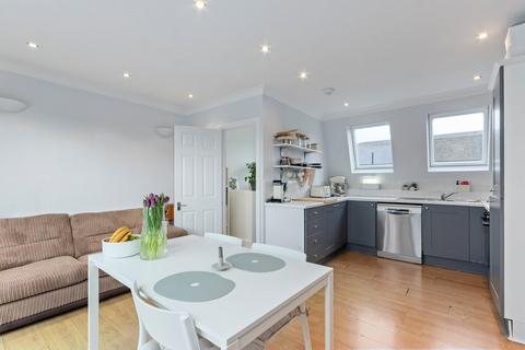 3 bedroom flat for sale, Devonshire Road, Chiswick W4