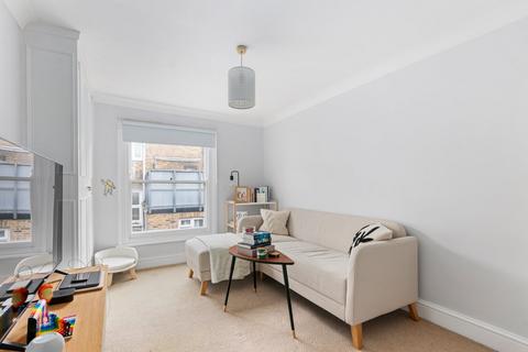 3 bedroom flat for sale, Devonshire Road, Chiswick W4