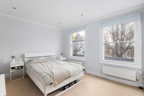 3 bedroom flat for sale, Devonshire Road, Chiswick W4