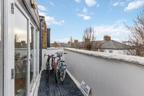 3 bedroom flat for sale, Devonshire Road, Chiswick W4