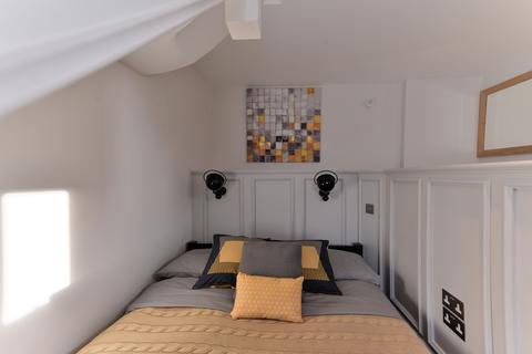 1 bedroom flat to rent, Linden Gardens, London W2