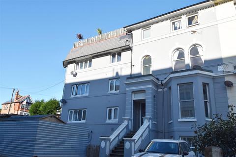 2 bedroom flat to rent, West Hill Road, St. Leonards-On-Sea