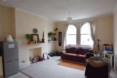 2 bedroom flat to rent, West Hill Road, St. Leonards-On-Sea