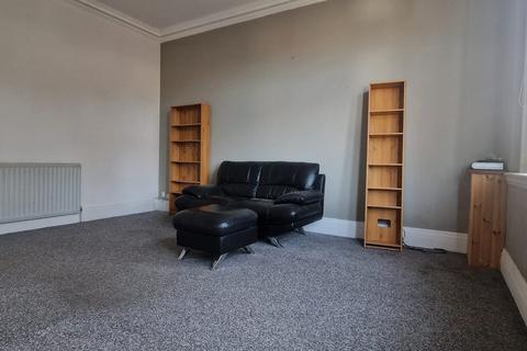 2 bedroom flat to rent, High Street, Kings Heath B14