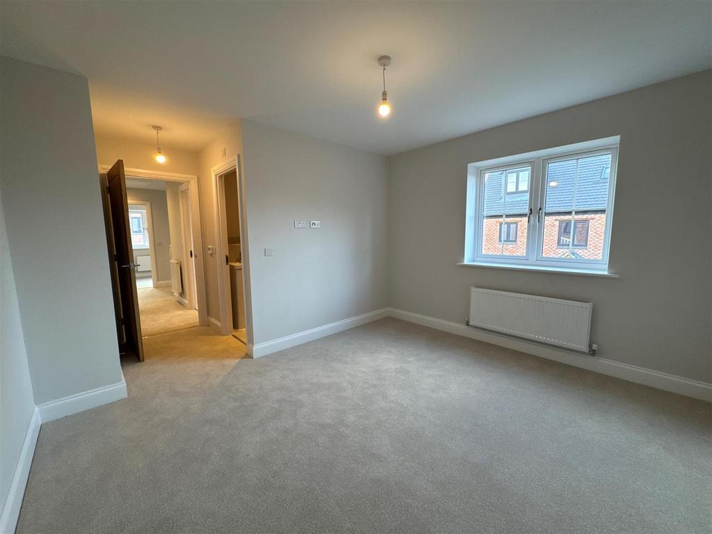 Bedroom 1a.jpg