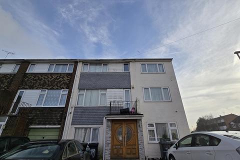 7 bedroom semi-detached house for sale, Luton LU4