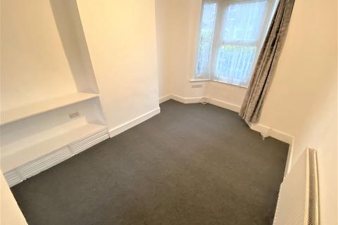 3 bedroom house to rent, Gordon Road, Chatham, ME4