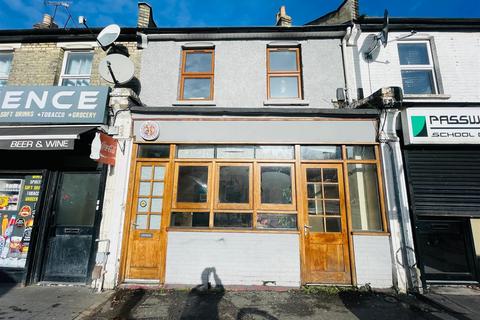 3 bedroom house for sale, Forest Road, London E17