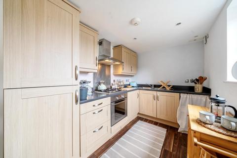 2 bedroom flat for sale, Swindon,  Wiltshire,  SN3