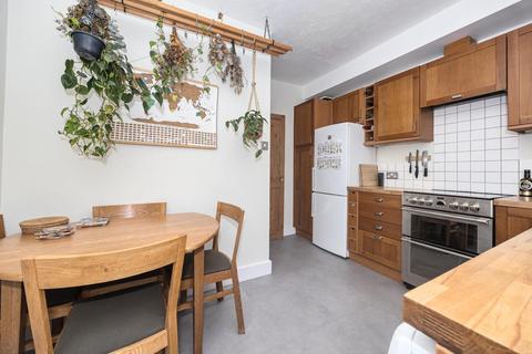 2 bedroom flat for sale, Shanklin Road, Brighton