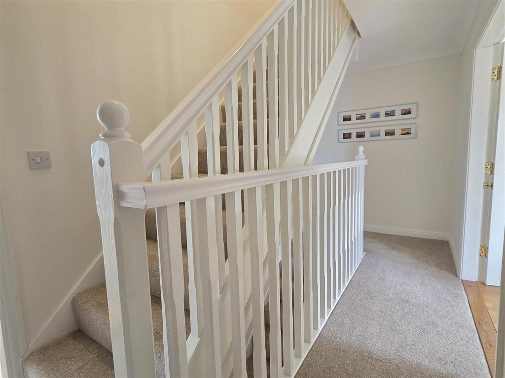 1 st floor landing