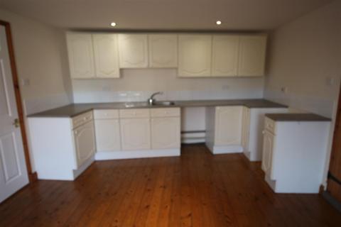 2 bedroom flat to rent, Saxmundham