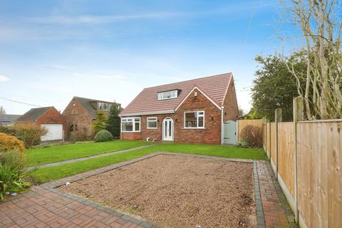 3 bedroom detached bungalow for sale, Cemetery Road, Scunthorpe DN15