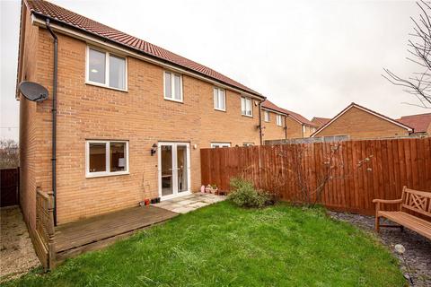 3 bedroom semi-detached house to rent, Lupin Close, Bristol BS16