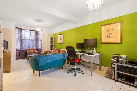 6 Duppas Avenue, Croydon, CR0 4BX
