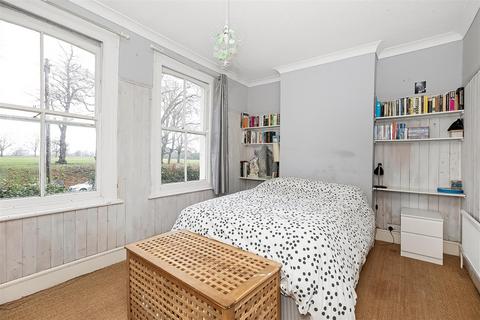 6 Duppas Avenue, Croydon, CR0 4BX