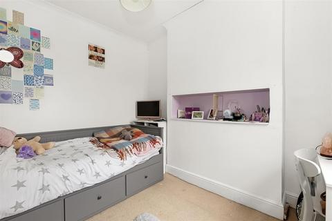 6 Duppas Avenue, Croydon, CR0 4BX