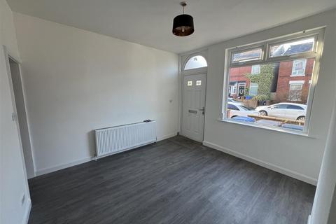 2 bedroom house to rent, Alpine Road, Stockport SK1