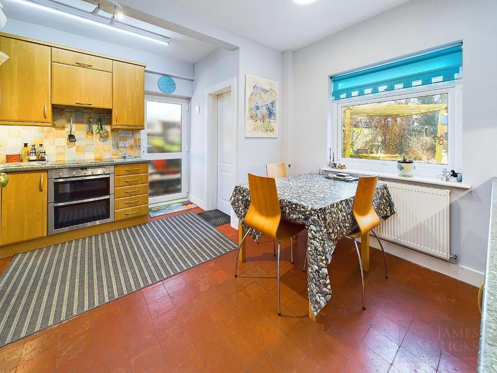 Extended Dining Kitchen