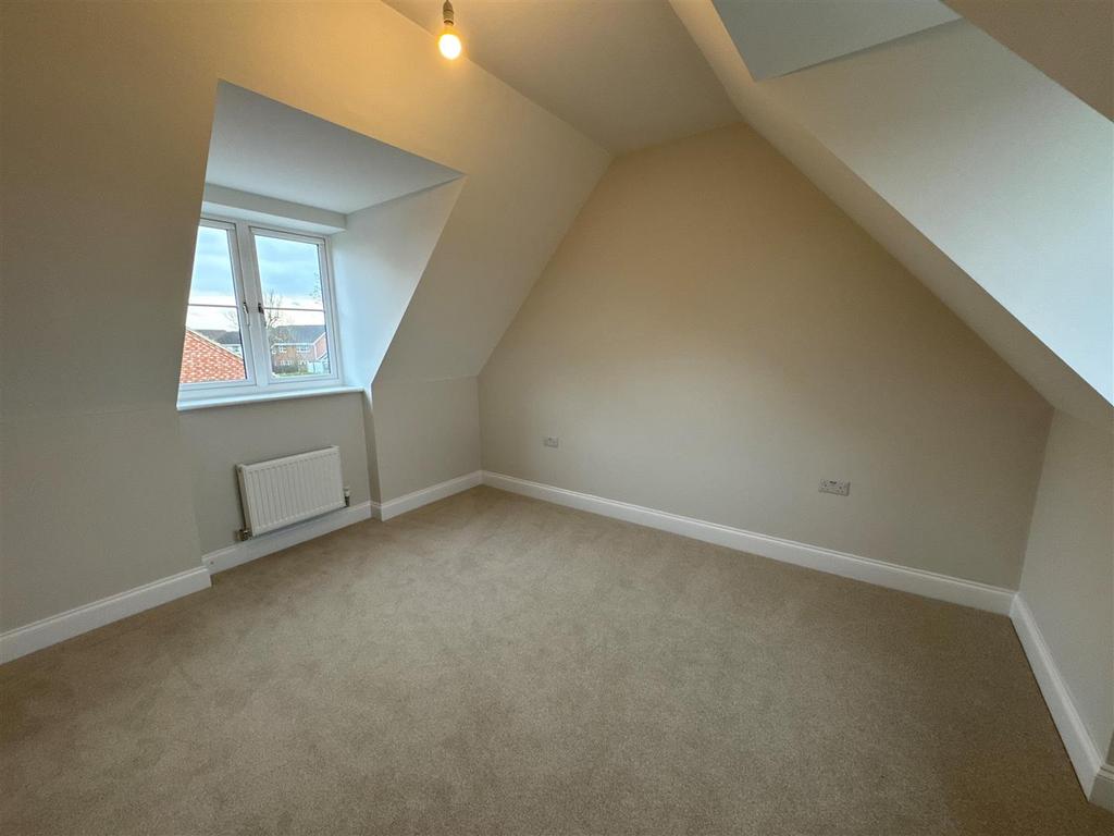 Bedroom 4.jpg