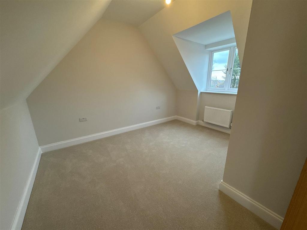 Bedroom 5.jpg