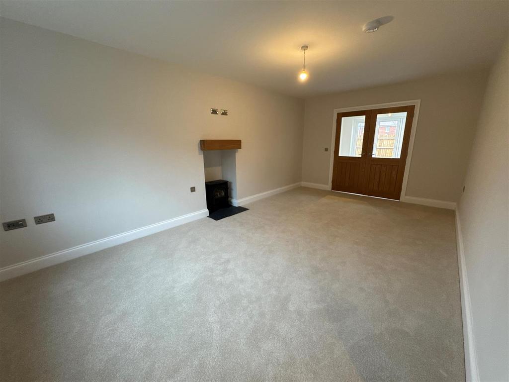 Living room 1a.jpg