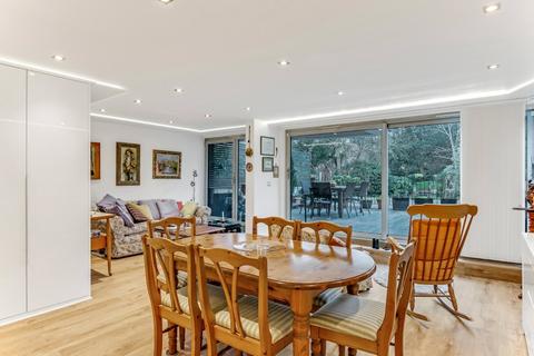 2 bedroom apartment for sale, Steeles Road, Belsize Park