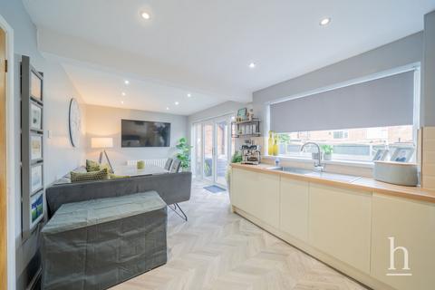 21 Buckingham Avenue, Wirral, CH63 8RB