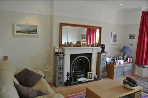 3 bedroom semi-detached house to rent, Edinburgh EH12