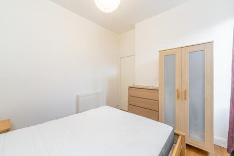 1 bedroom flat to rent, Milton Street, Abbeyhill, Edinburgh, EH8